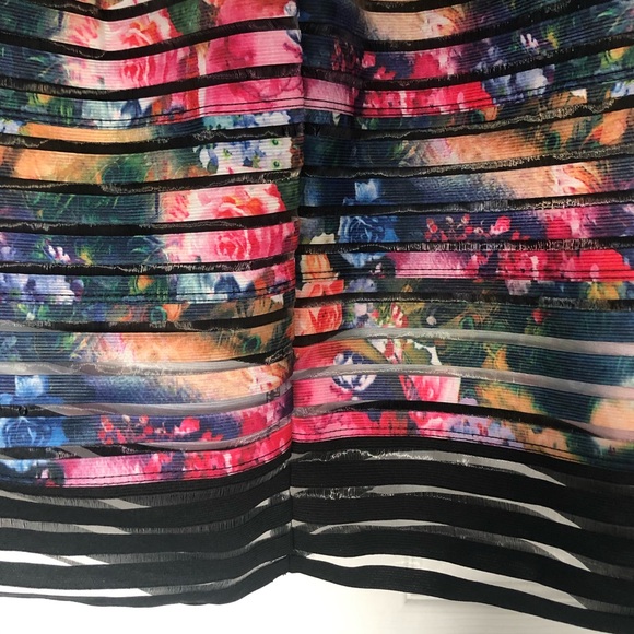 Ribboned sheer effect floral and black skirt - Picture 8 of 13
